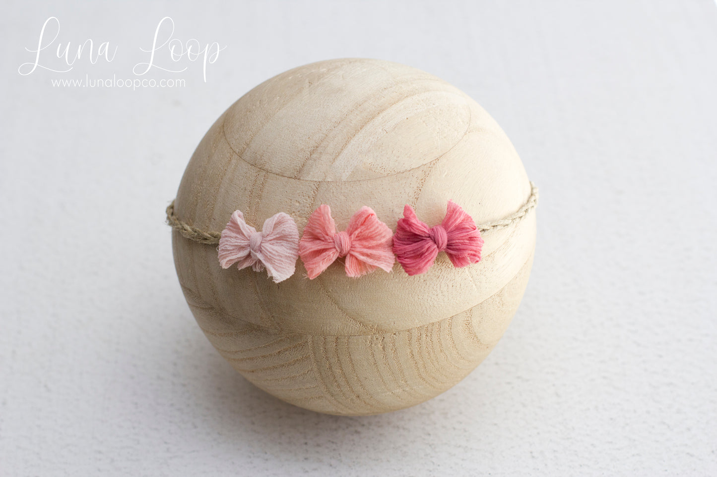 Pink | Ombre triple bow Tieback