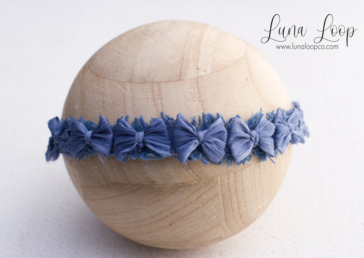 Tiny Crinkle Multi Bow Tieback