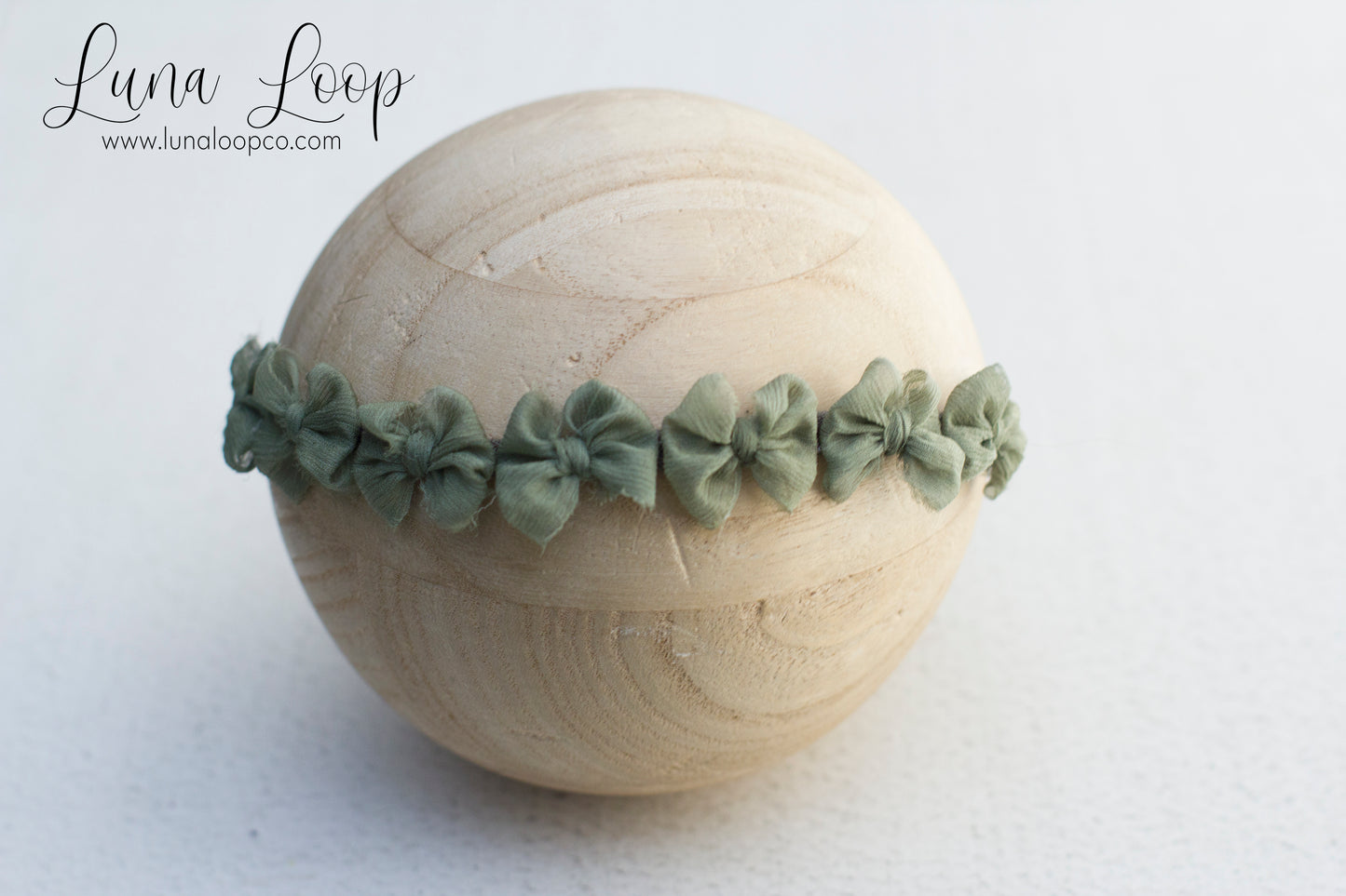 Green | Crinkle Tiny Multi Bow tieback