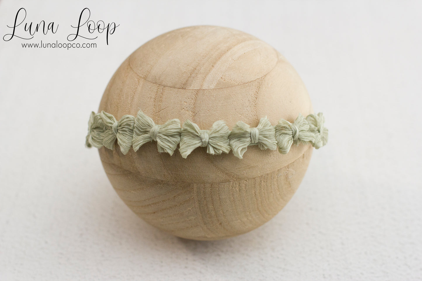 Green | Sage Crinkle Tiny Multi Bow tieback