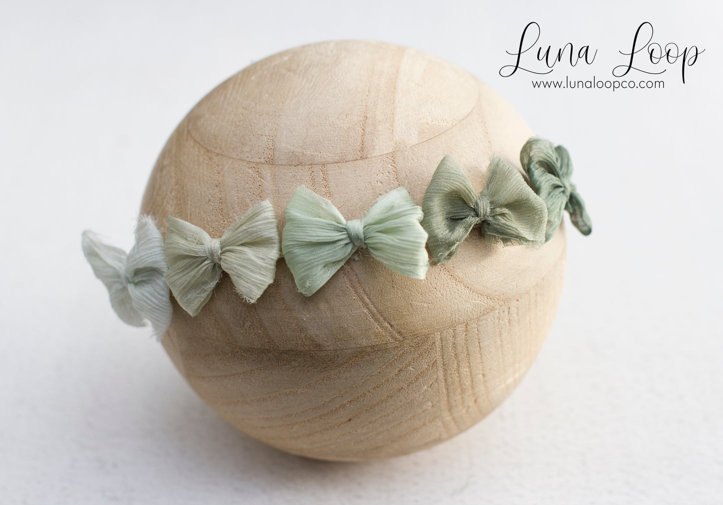 Green | Ombre Crinkle Tieback