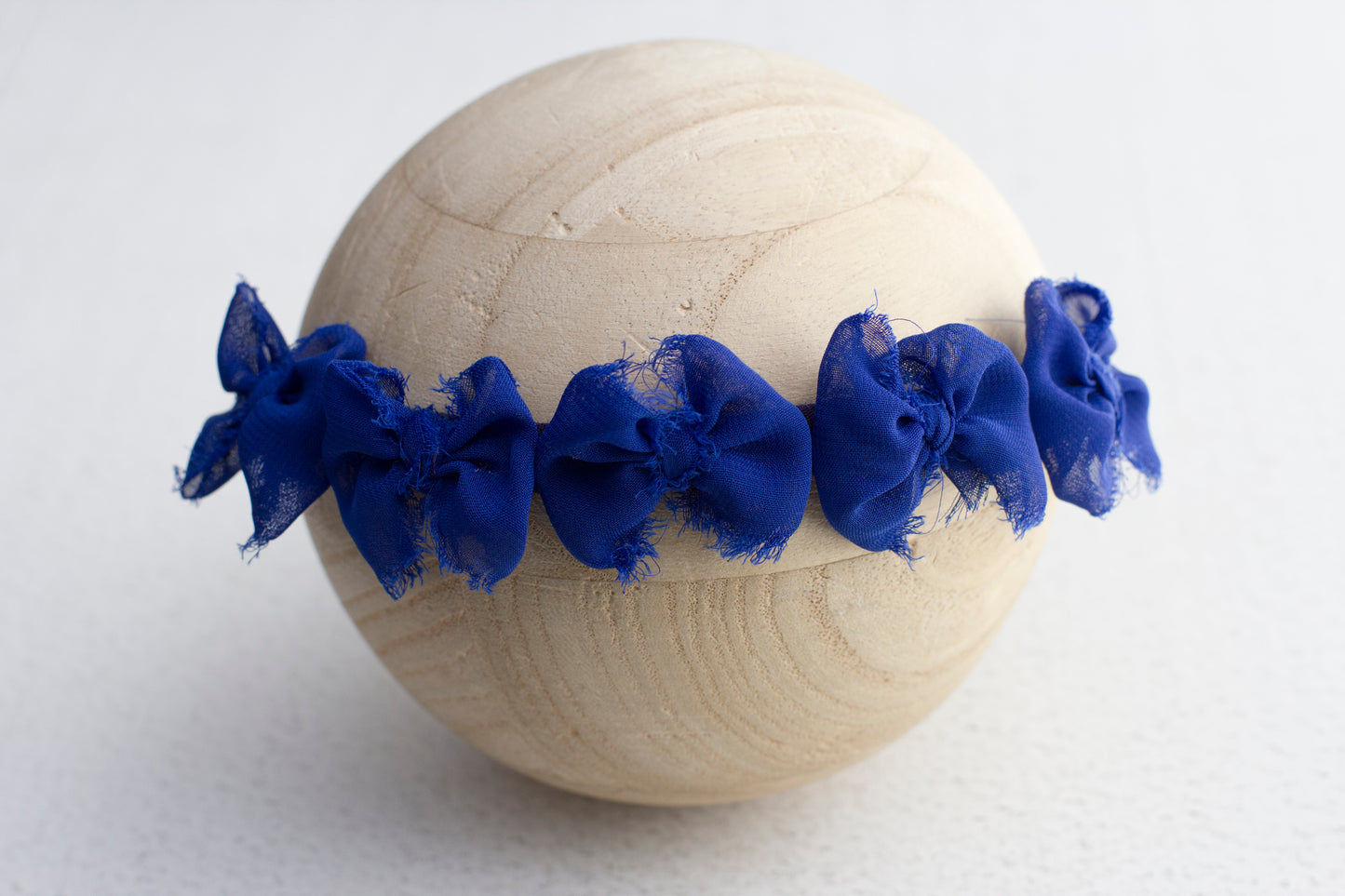 * Chiffon tieback Royal