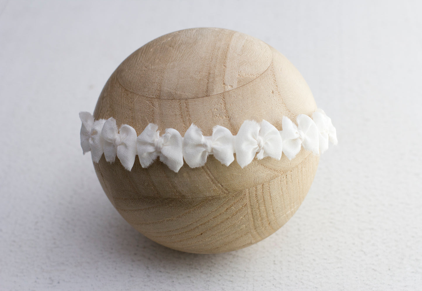 White | Tiny Multi bow tieback