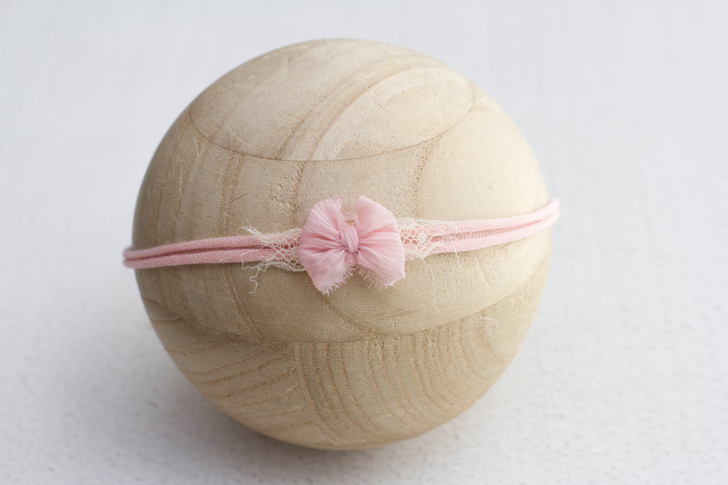 Pink | Perfect little lace bow