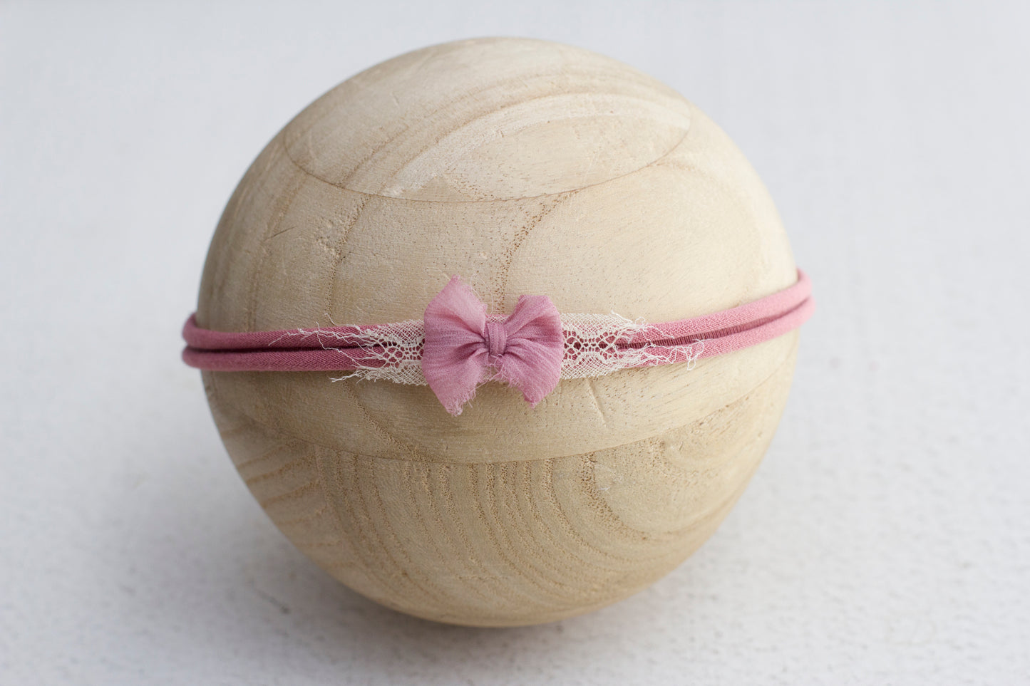 Pink | Perfect little lace bow