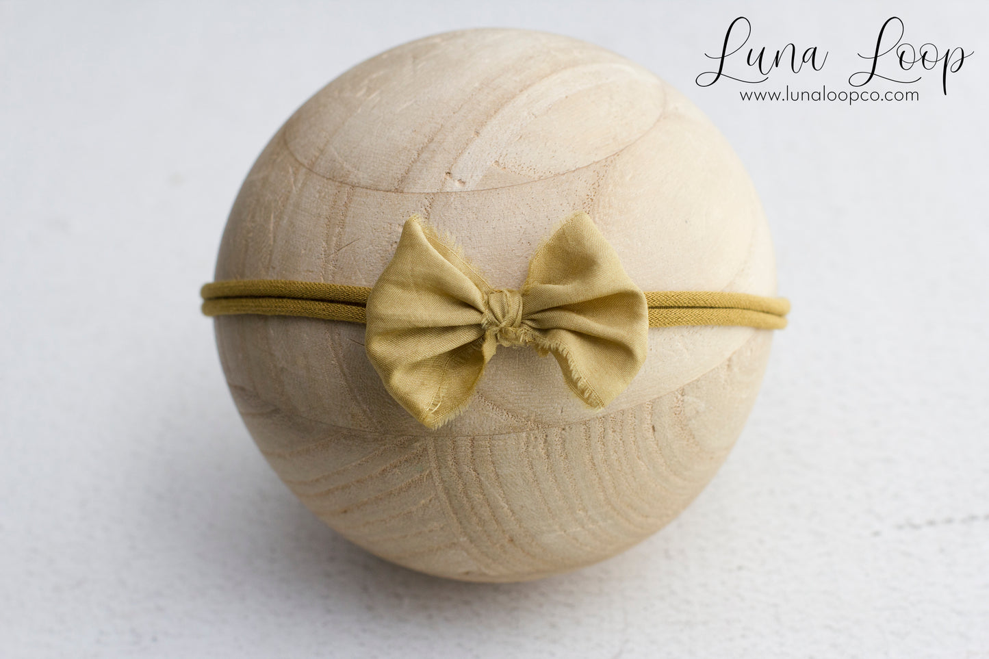 Gold | Grande bow