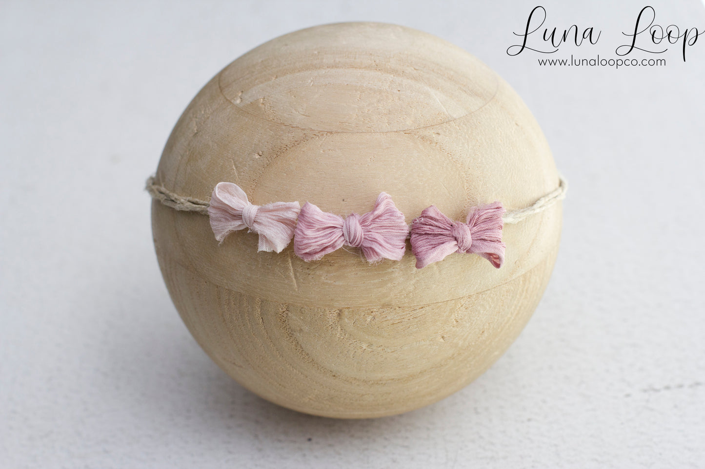 Pink | Ombre triple bow Tieback