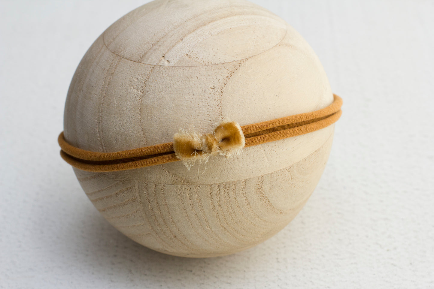$5 Gold | Dainty Velvet tieback