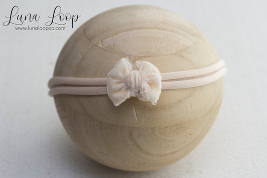 Cream | Velvet Bow