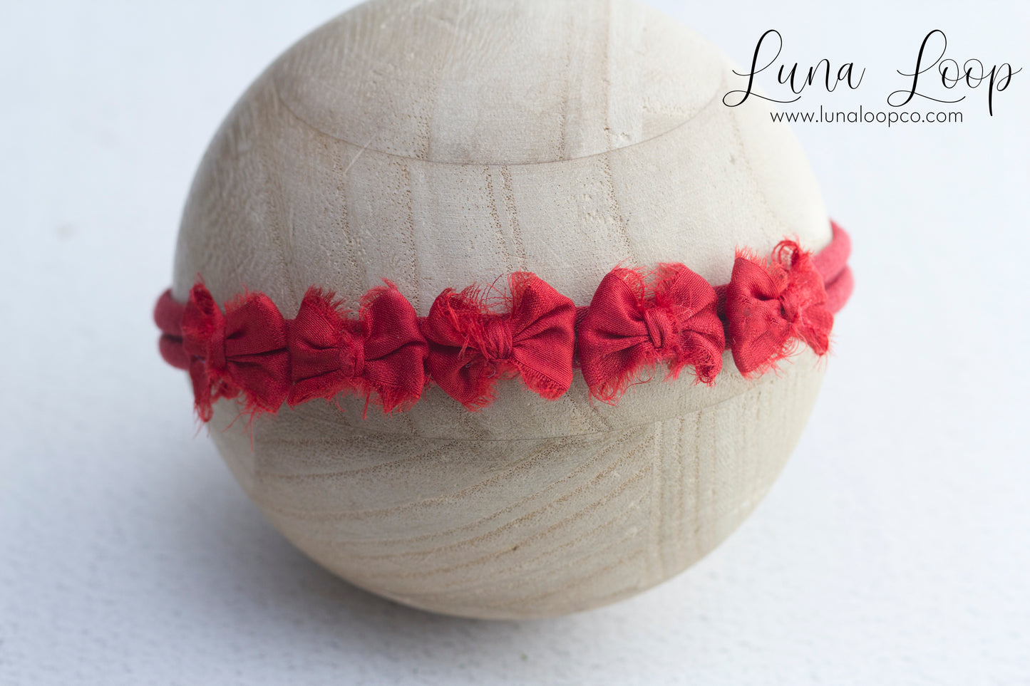 Tiny Multi bow Red tieback