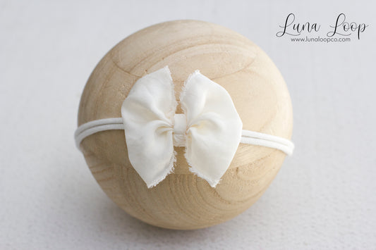 White | Grande bow