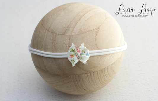 * Dainty Floral bow