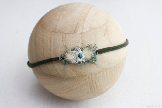 Green | Dainty Bead tieback