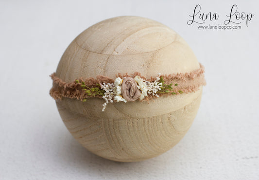 Camel | Flower tieback