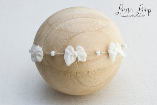 White | Bow Bead Tieback