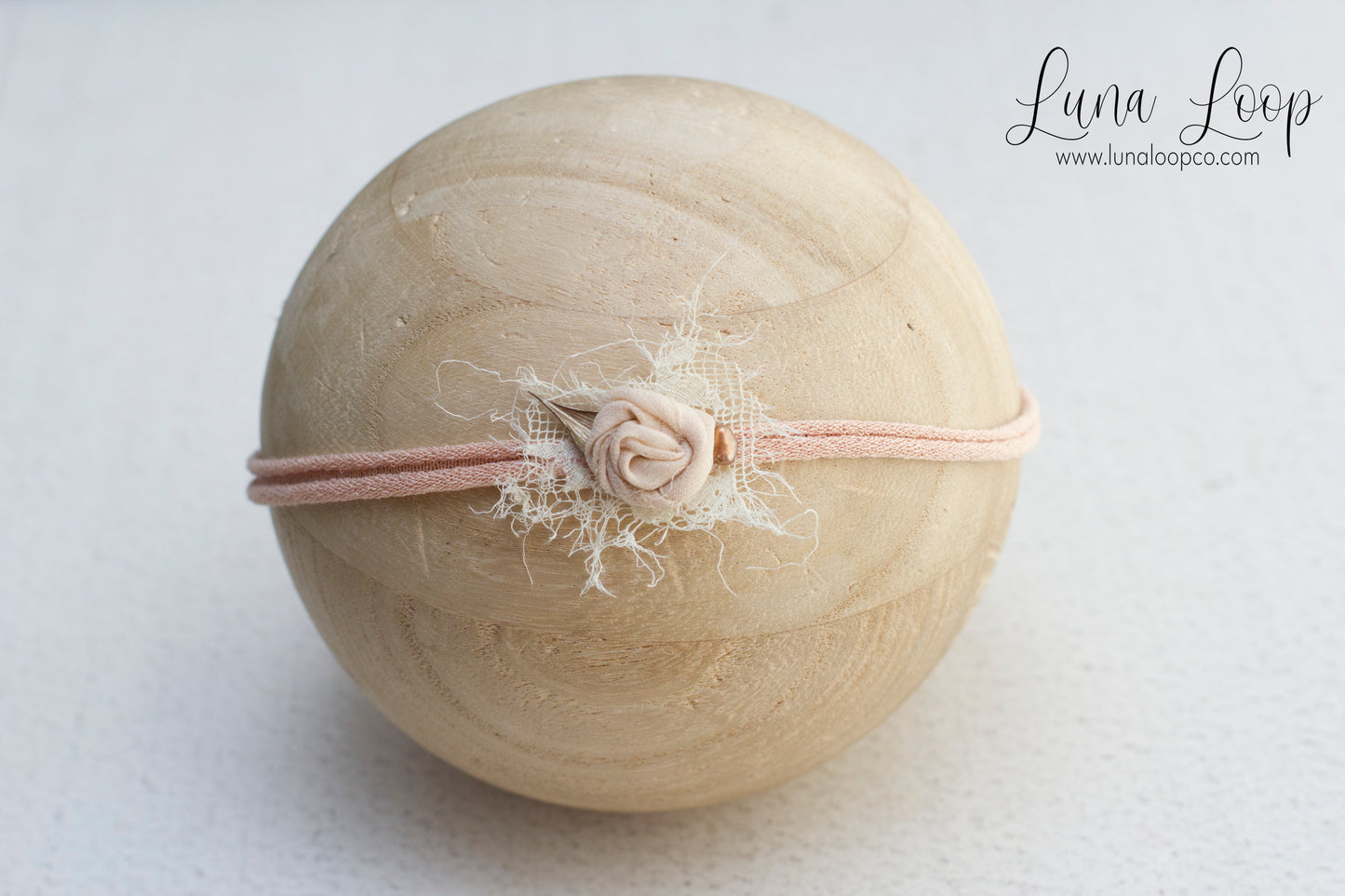 Natural | Flower tieback