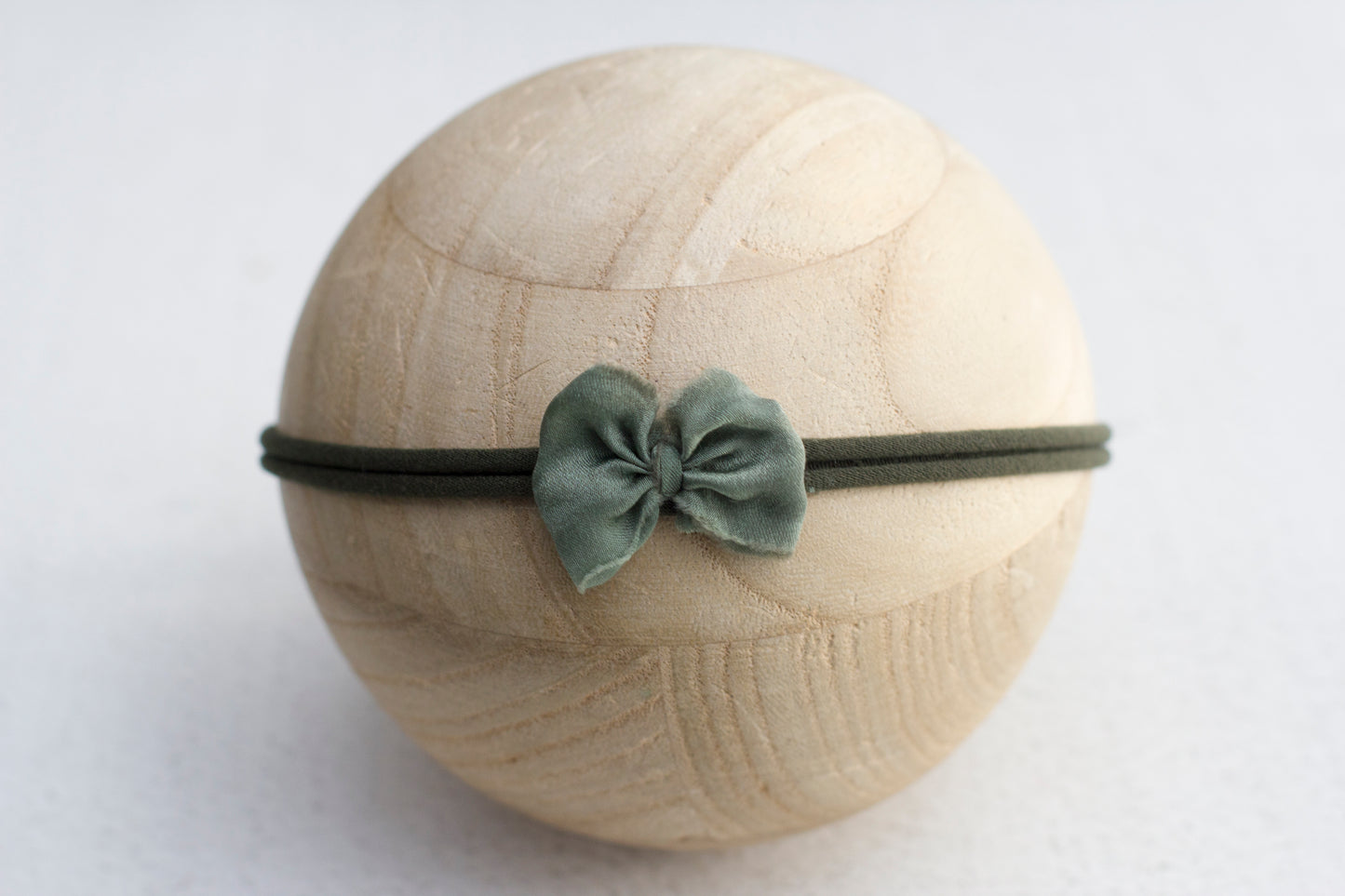 $5 Perfect little bow *Over 200 tiebacks*