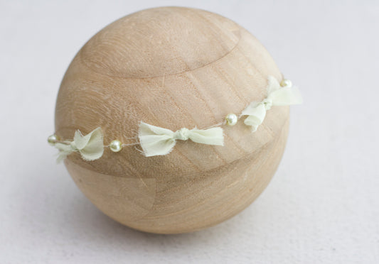 Green | Itty Bitty bow bead