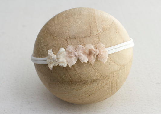 Natural | Crinkle trio bow