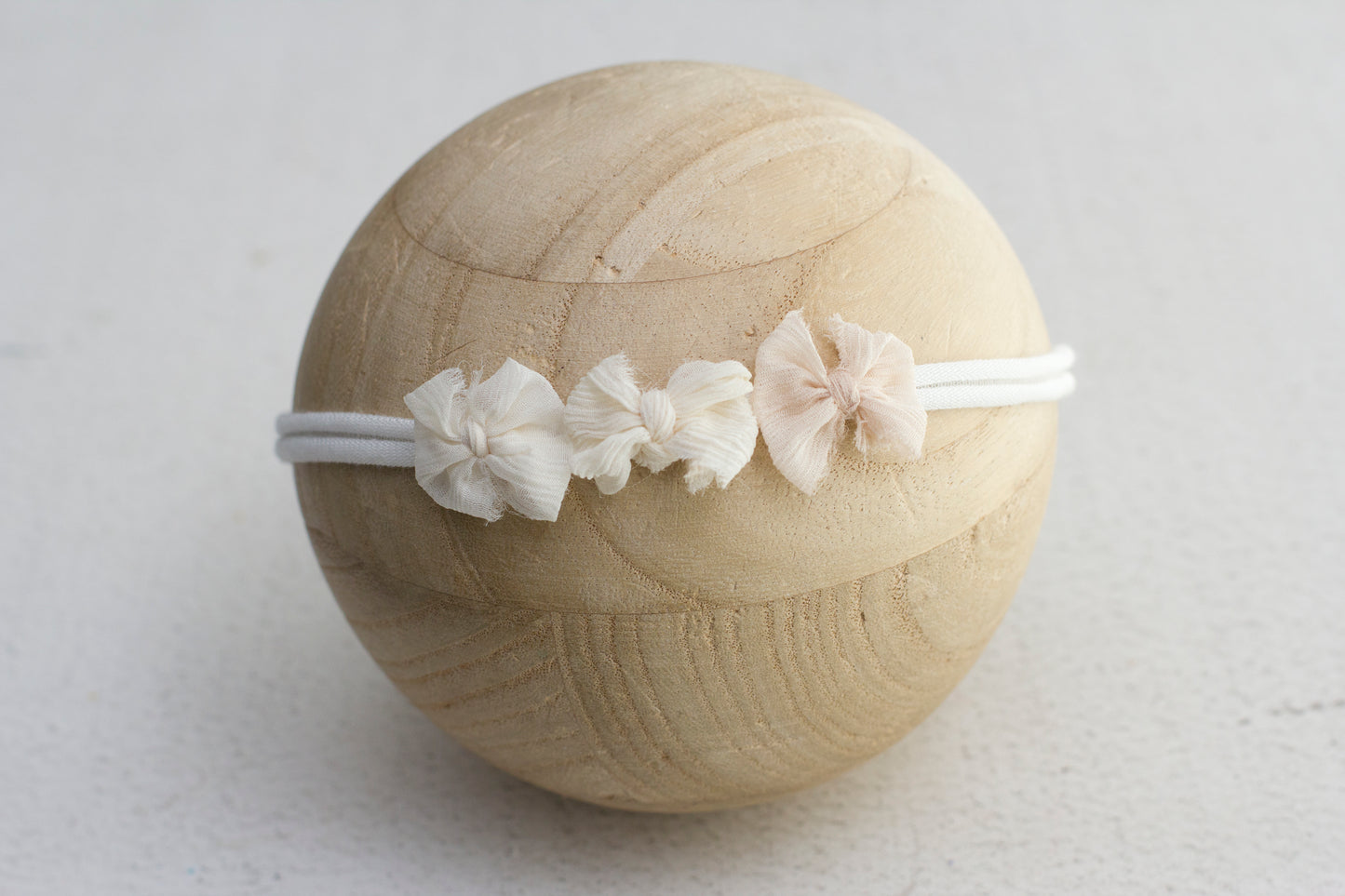 Natural | Crinkle trio bow