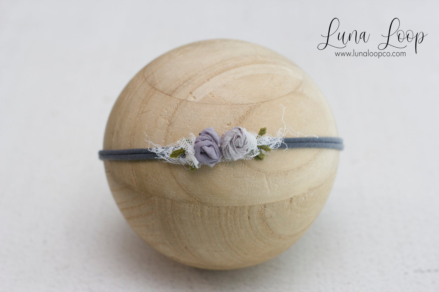 $ Grey | Dainty Rosette