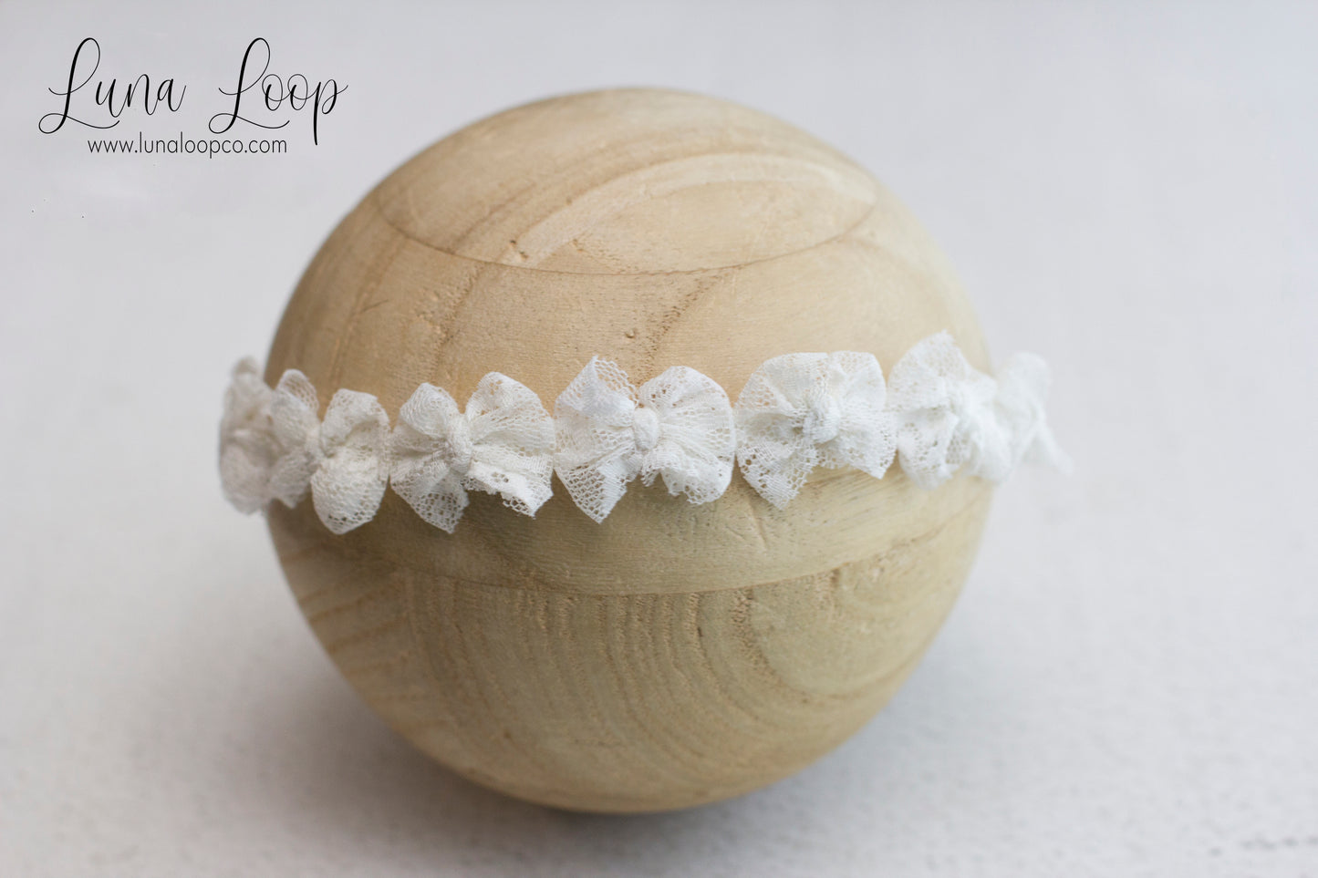 White | Lace Multi bow