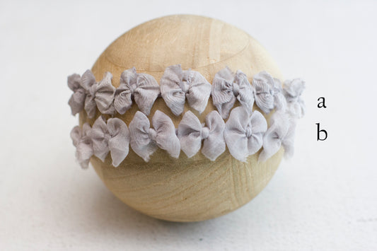 Grey | Tiny multi bow tieback