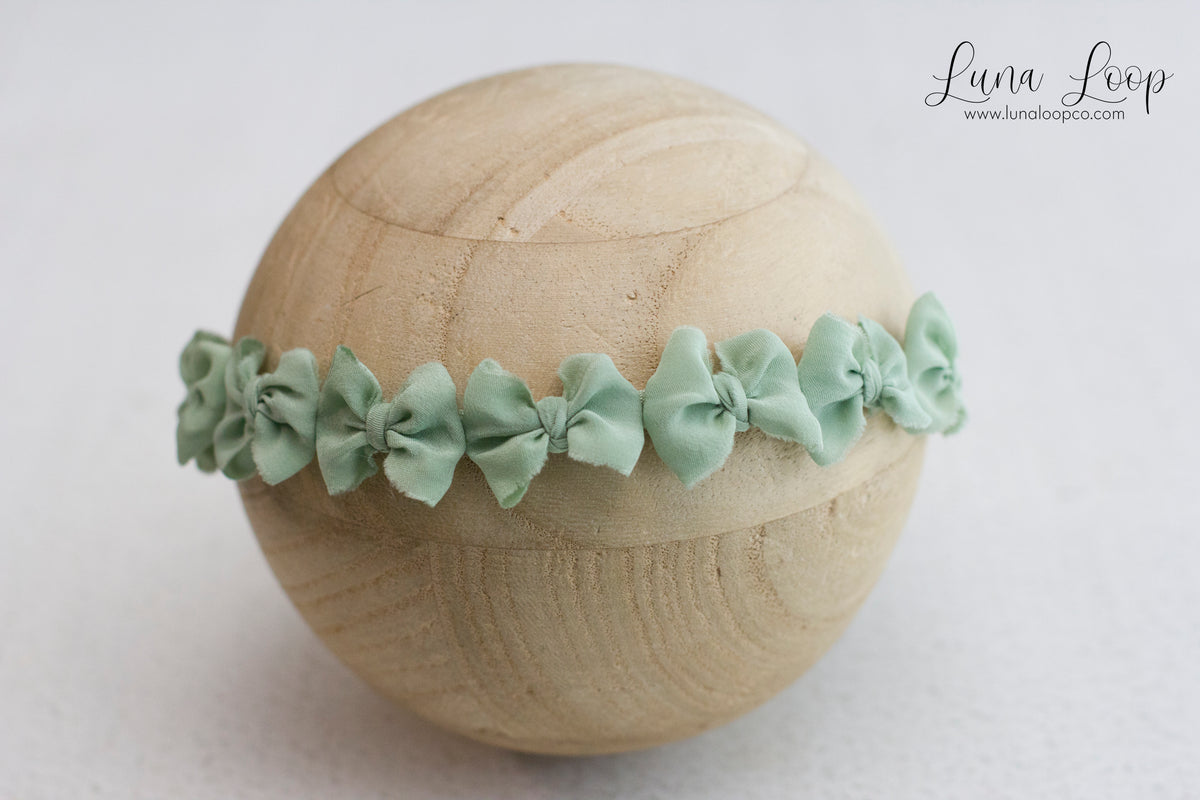 Green | Sage Tiny multi bow tieback