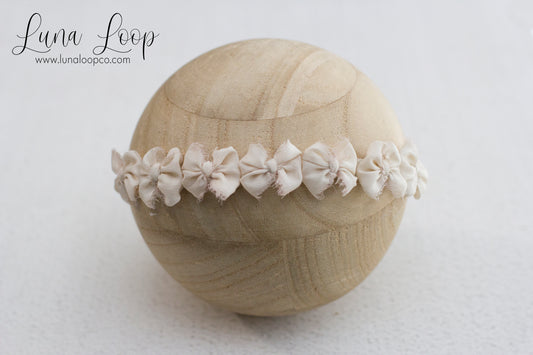 Ivory | Tiny Multi Bow tieback